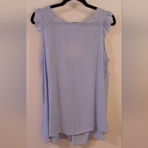 Doe & Rae light blue ruffle keyhole back sleeveless top Medium